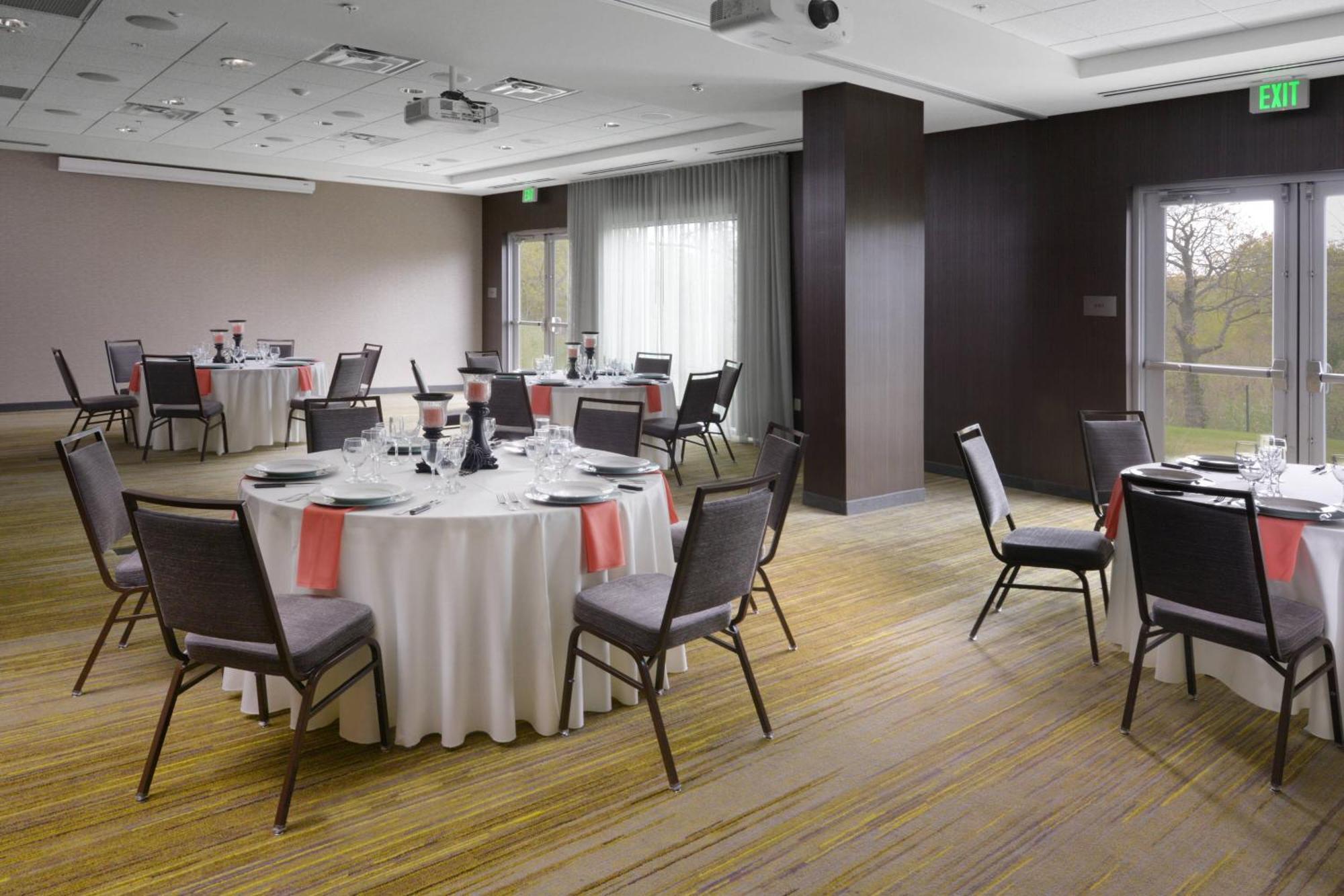 Courtyard By Marriott Dallas Plano/Колоні Екстер'єр фото